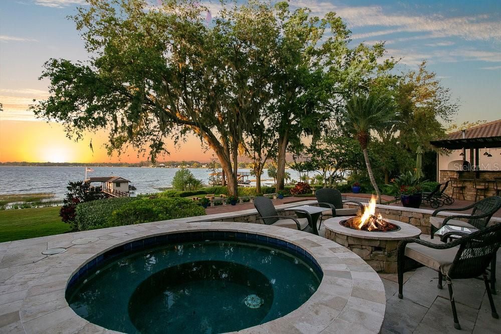 Exterior, Pool, Water