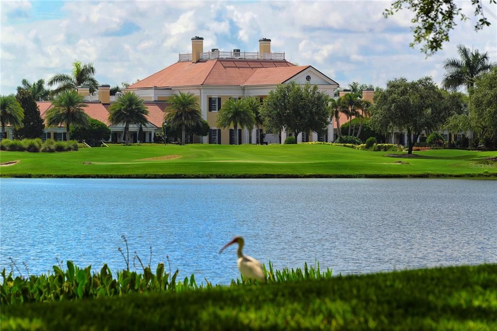 Exterior, Lake