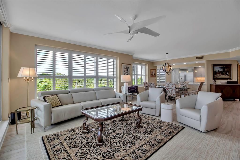 Dining room, Interior, Living room, Pendant Lights, Recessed Lighting, Wood Texture Flooring