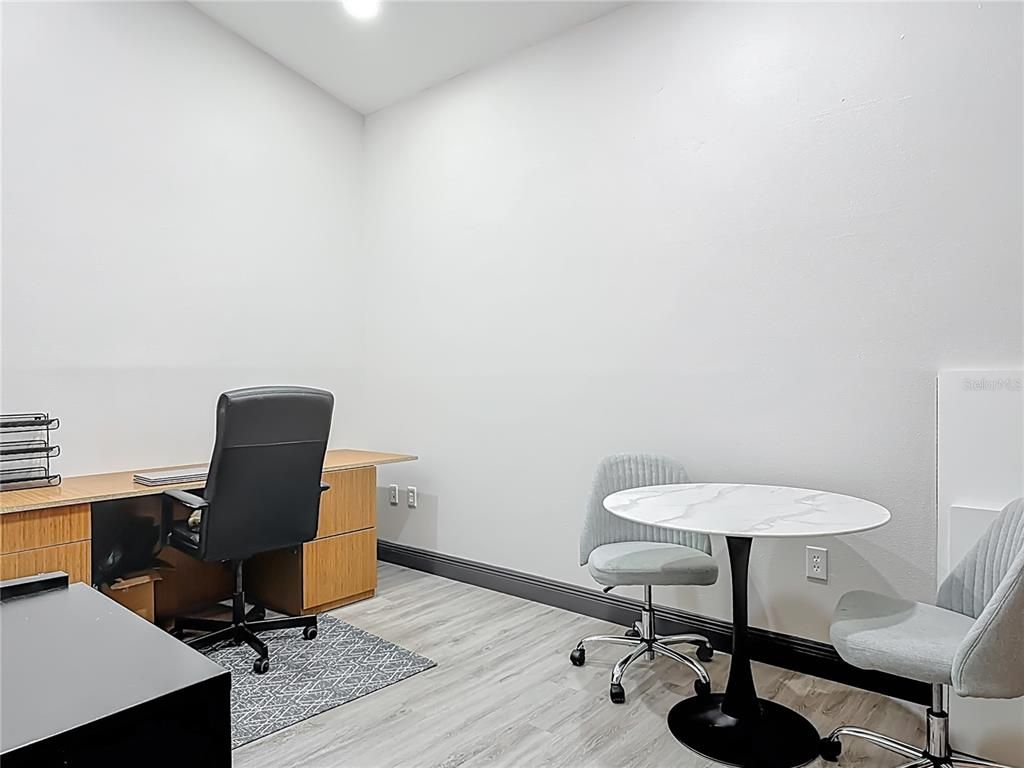 Home Office, Interior, Recessed Lighting, Wood Texture Flooring