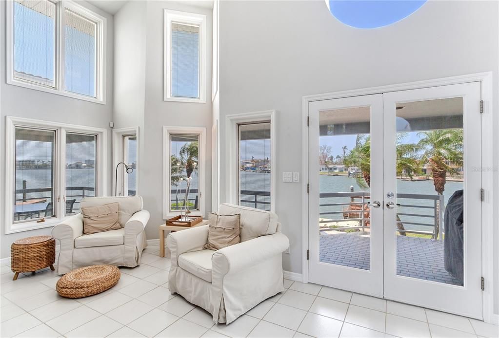 Interior, Living room, Water