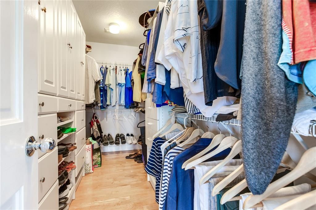 Interior, Walk-in Closets, Wood Texture Flooring