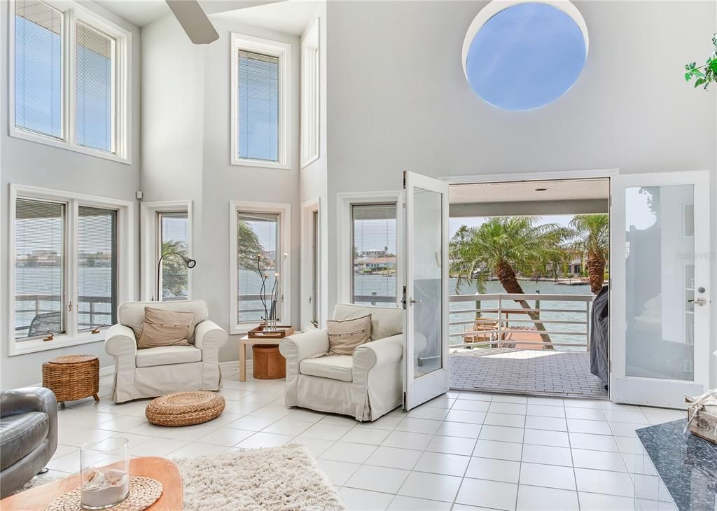 Interior, Living room, Water