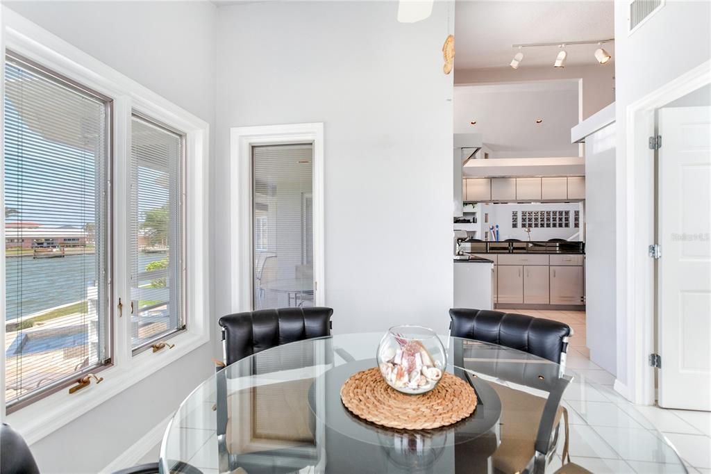 Dining room, Interior, Kitchen, Water