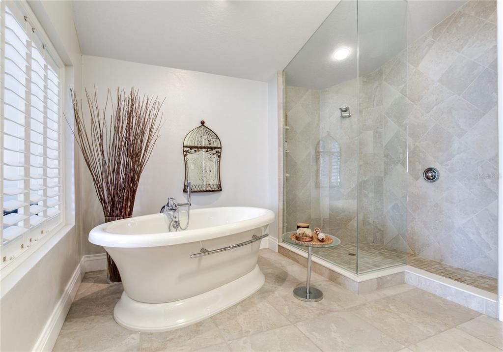 Bathroom, Free Standing Baths, Glass Shower, Interior, Recessed Lighting