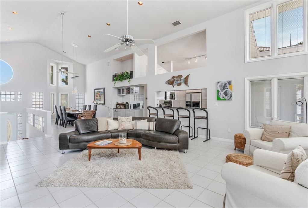 Dining room, Interior, Living room, Pendant Lights, Recessed Lighting