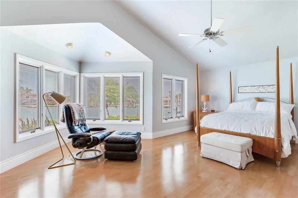 Bedroom, Interior, Water, Wood Texture Flooring