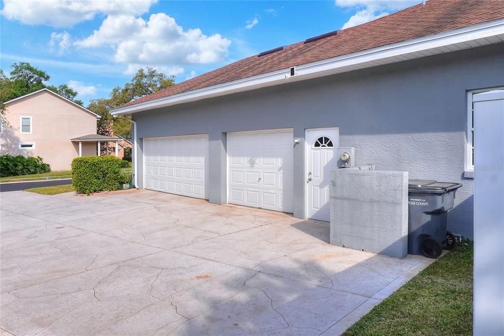 Detached Garage, Exterior