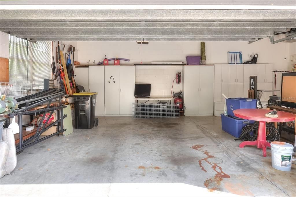 Garage, Interior