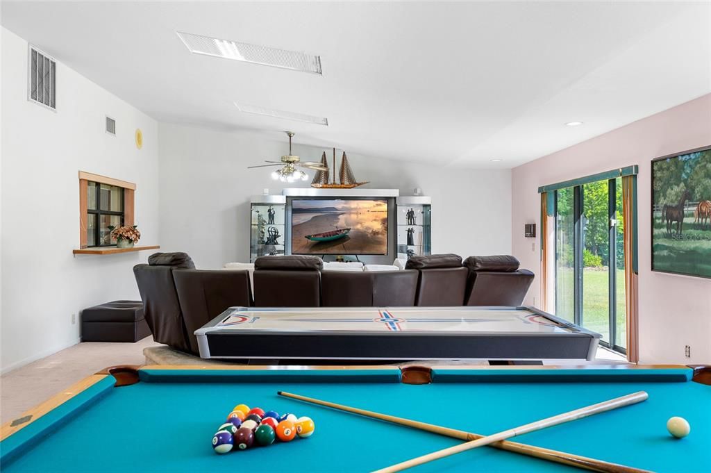 Billiard Table, Home Theatre Room, Game Room, Interior, Recessed Lighting