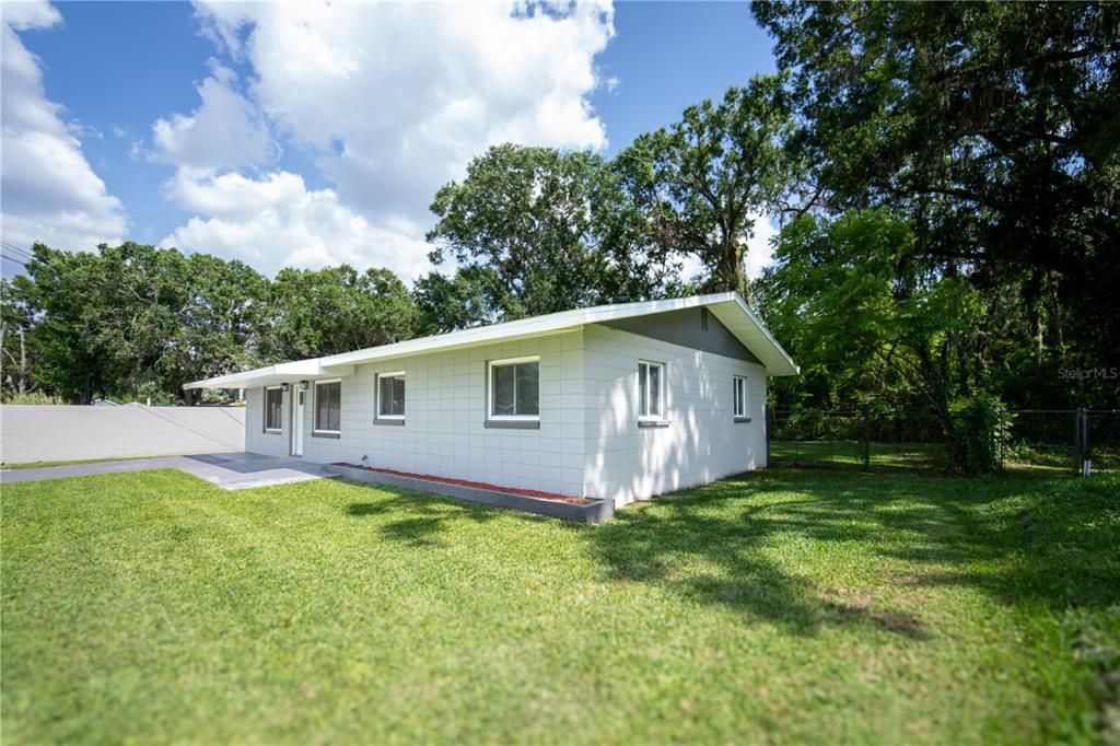 Backyard, Exterior