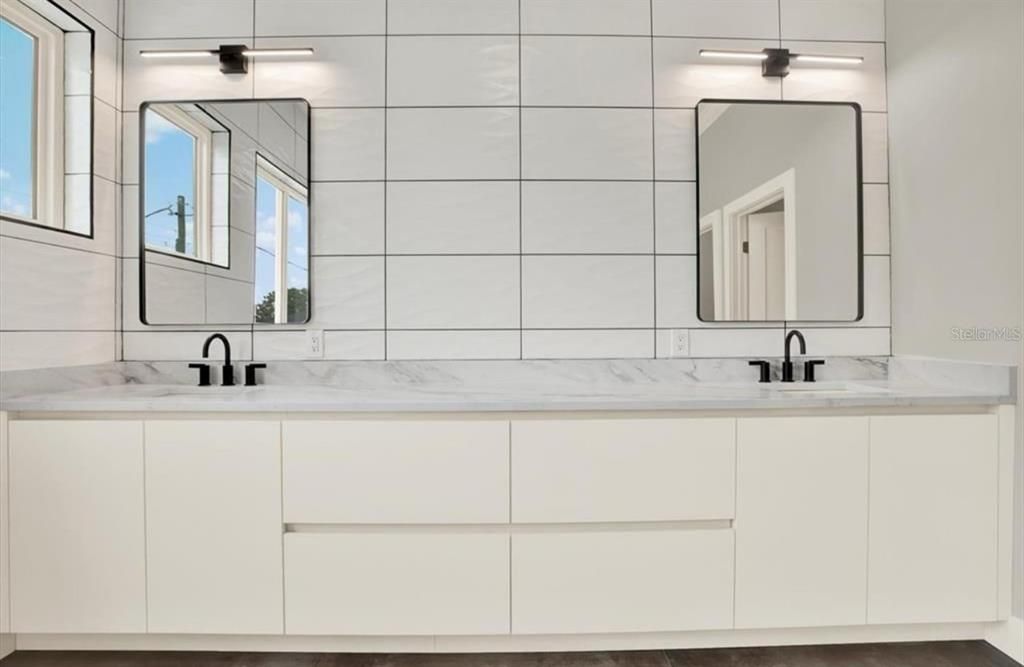 Bathroom, Dual Sink Vanities, Interior