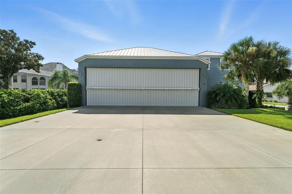 Detached Garage, Exterior