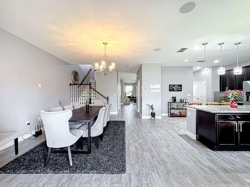 Chandelier, Dining room, Interior, Kitchen, Pendant Lights, Recessed Lighting, Wood Texture Flooring