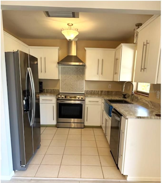 Interior, Kitchen, Stainless Steel Appliances