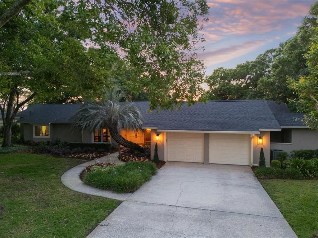 Attached, Exterior, Facade, Ranch