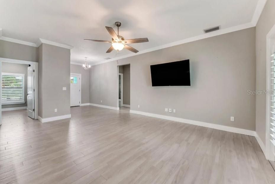 Empty room, Interior, Pendant Lights, Wood Texture Flooring