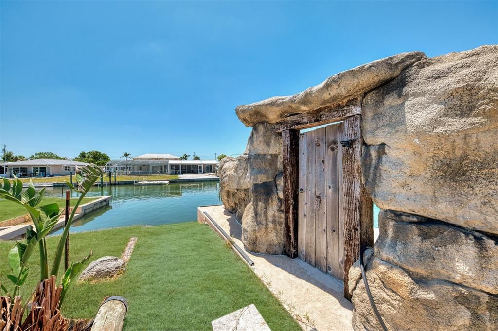 Exterior, Water