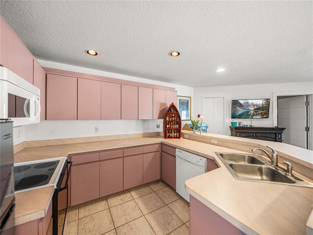 Interior, Kitchen, Recessed Lighting
