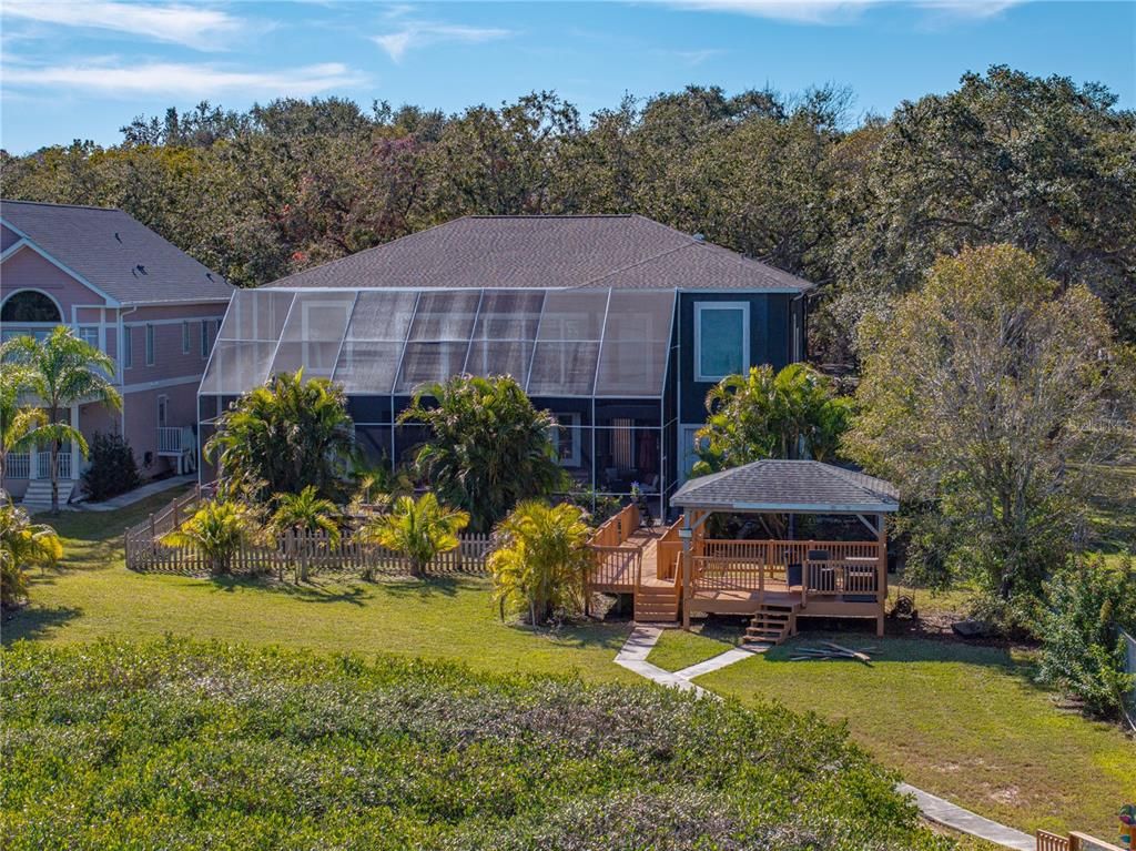 Backyard, Exterior, Hot Tub