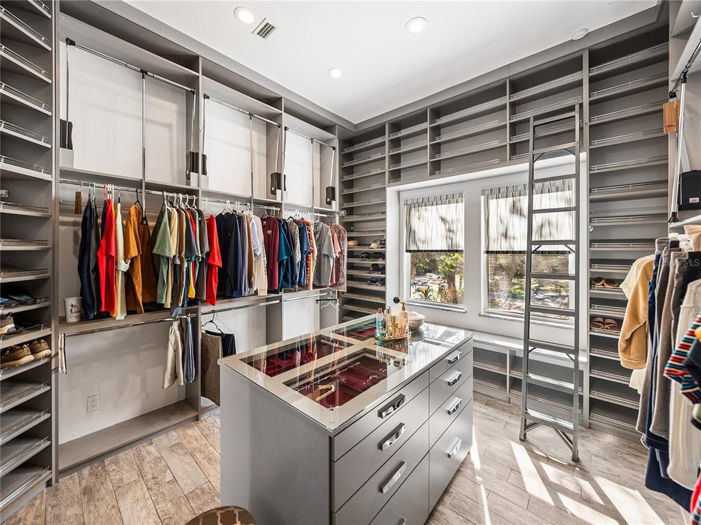 Interior, Recessed Lighting, Walk-in Closets, Wood Texture Flooring
