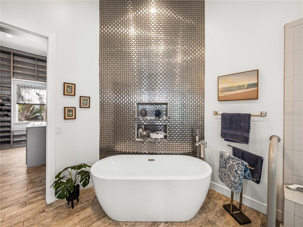 Bathroom, Free Standing Baths, Interior, Wood Texture Flooring