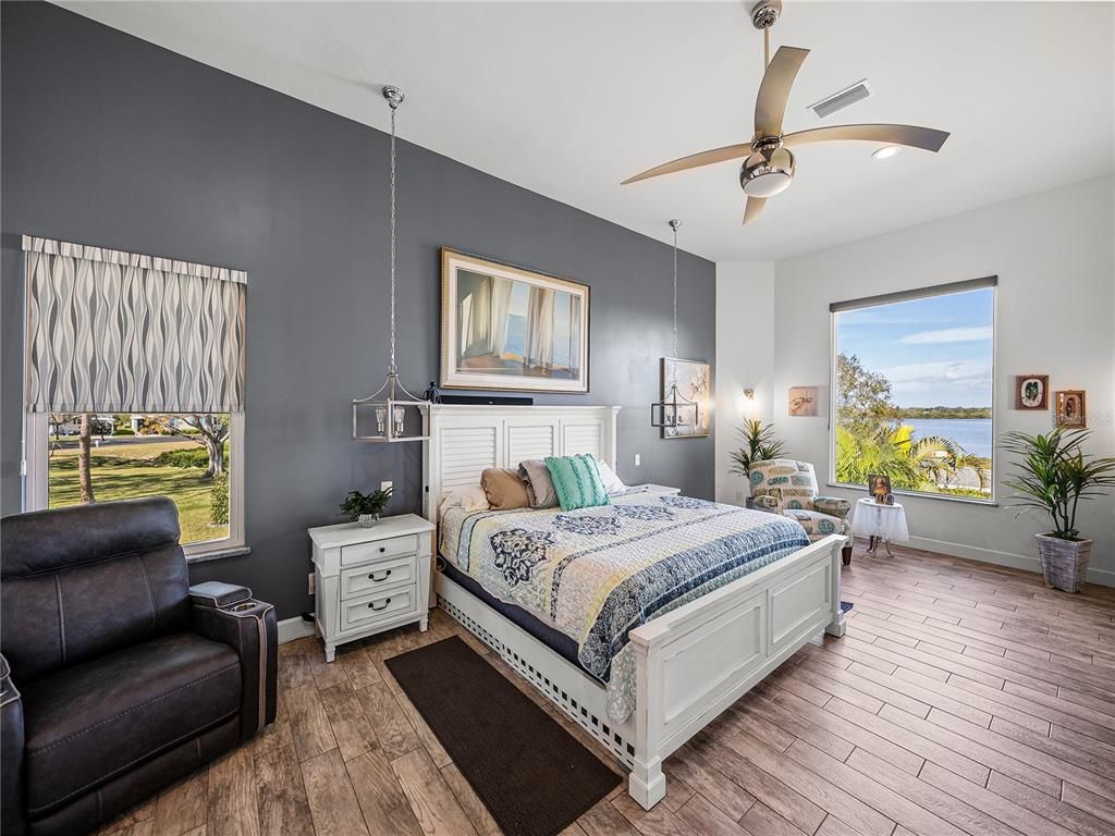 Bedroom, Interior, Pendant Lights, Recessed Lighting, Water, Wood Texture Flooring