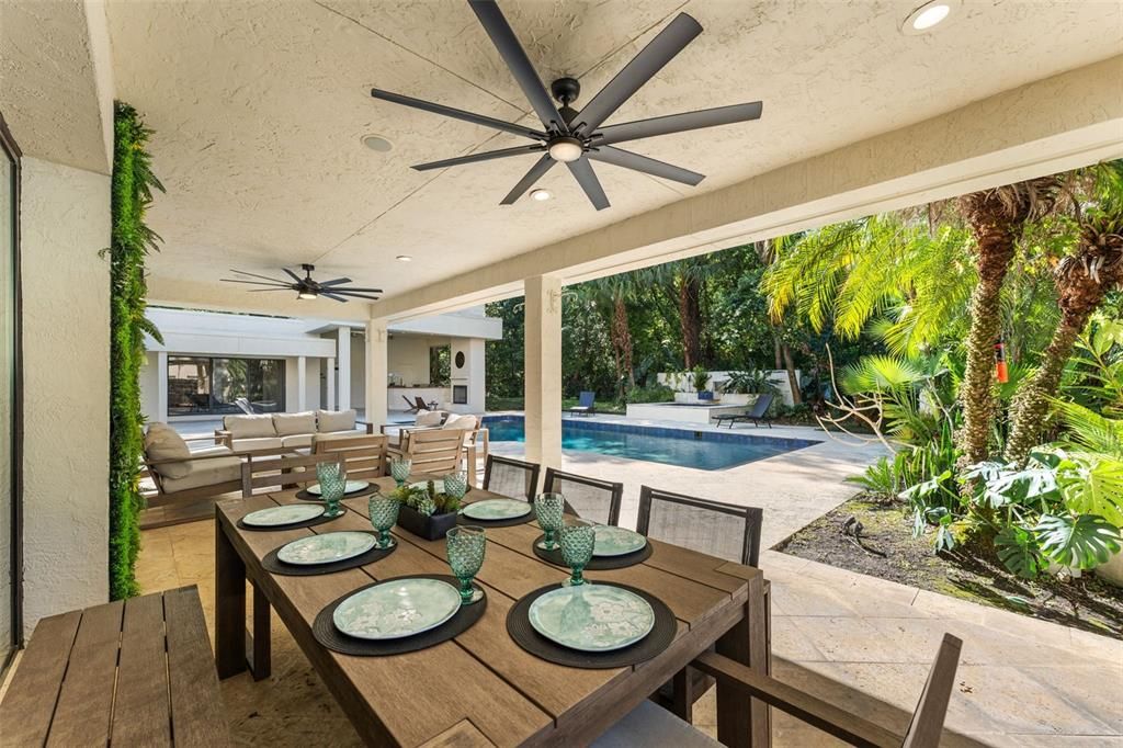 Exterior, Pool, Recessed Lighting