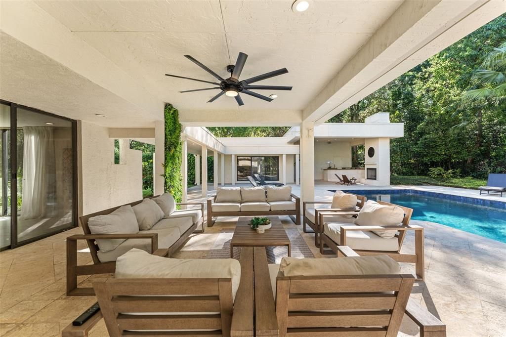 Exterior, Living room, Pool