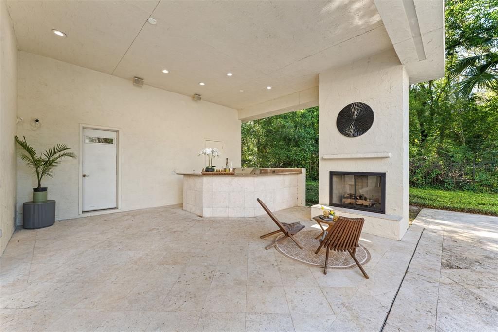 Exterior, Fireplace, Recessed Lighting