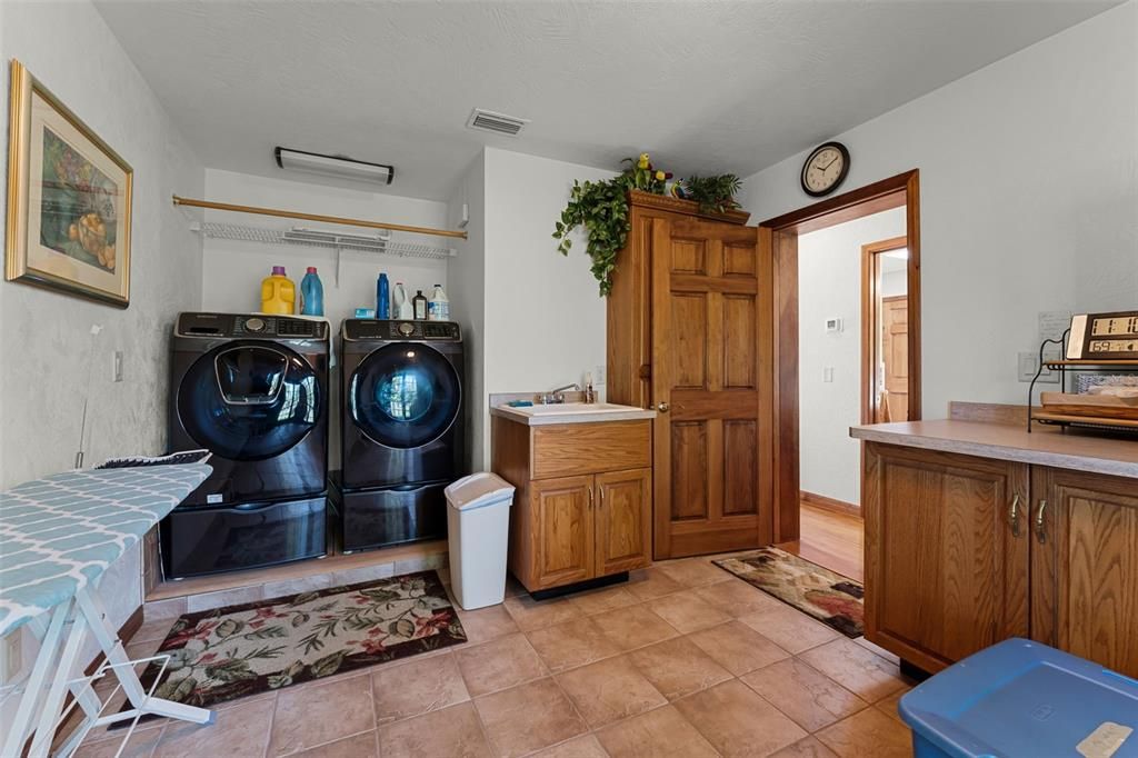 Interior, Washer
