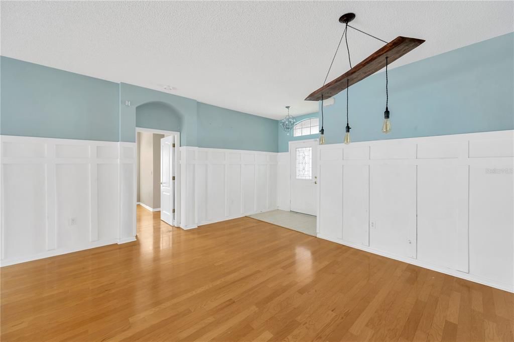 Empty room, Interior, Pendant Lights, Wooden Beams, Wood Texture Flooring