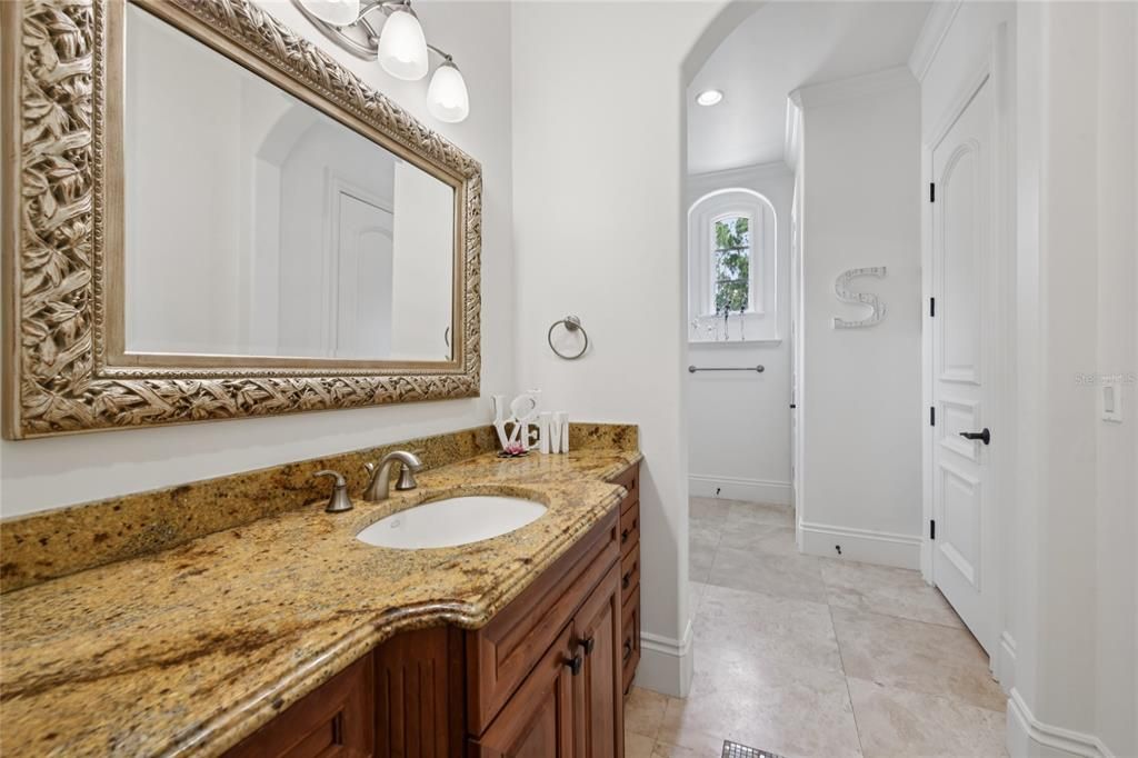 Bathroom, Interior, Recessed Lighting