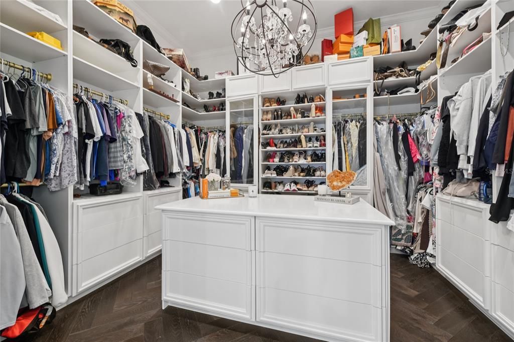 Interior, Walk-in Closets, Wood Texture Flooring