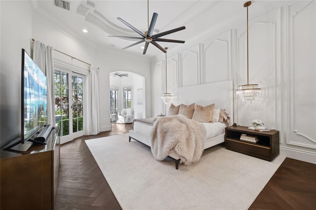 Bedroom, Interior, Pendant Lights, Recessed Lighting, Wood Texture Flooring