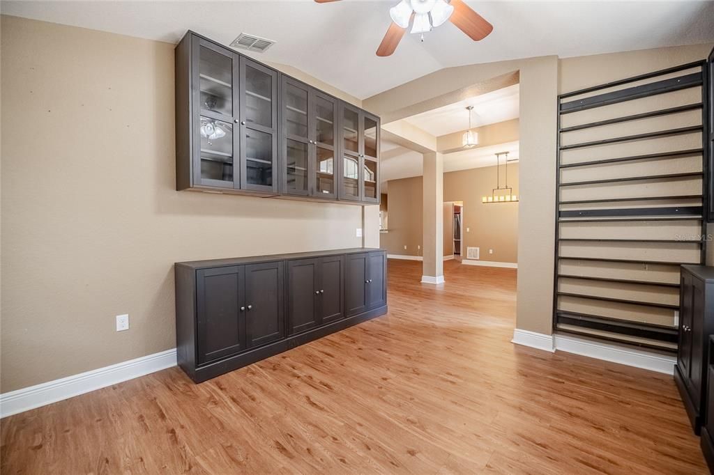 Interior, Pendant Lights, Wood Texture Flooring