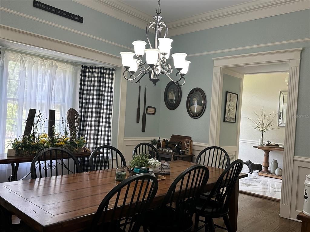 Chandelier, Dining room, Interior, Wood Texture Flooring