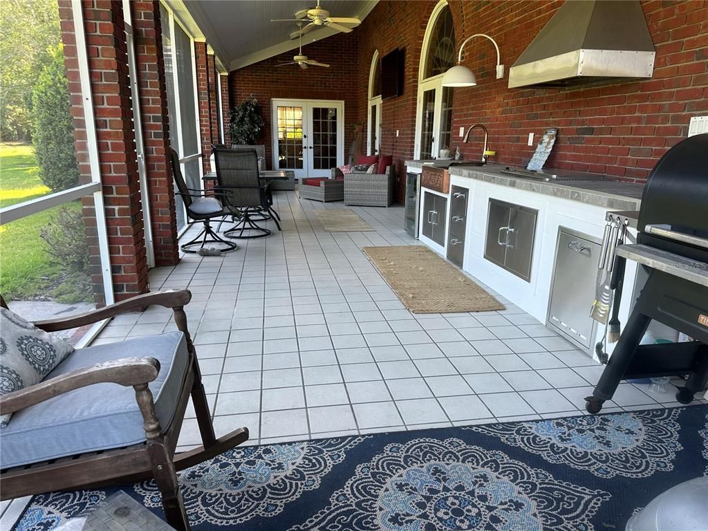 Exterior, Outdoor Kitchen