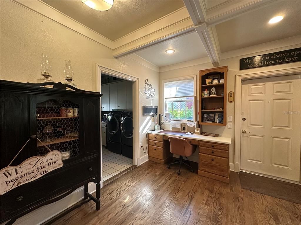 Home Office, Interior, Recessed Lighting, Washer, Wood Texture Flooring
