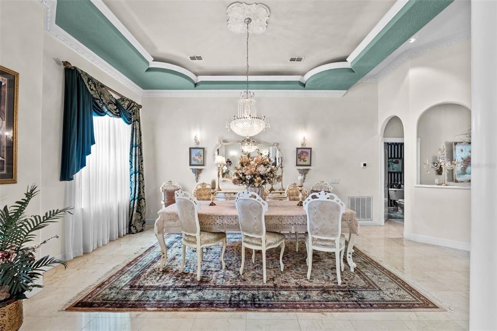 Chandelier, Dining room, Interior