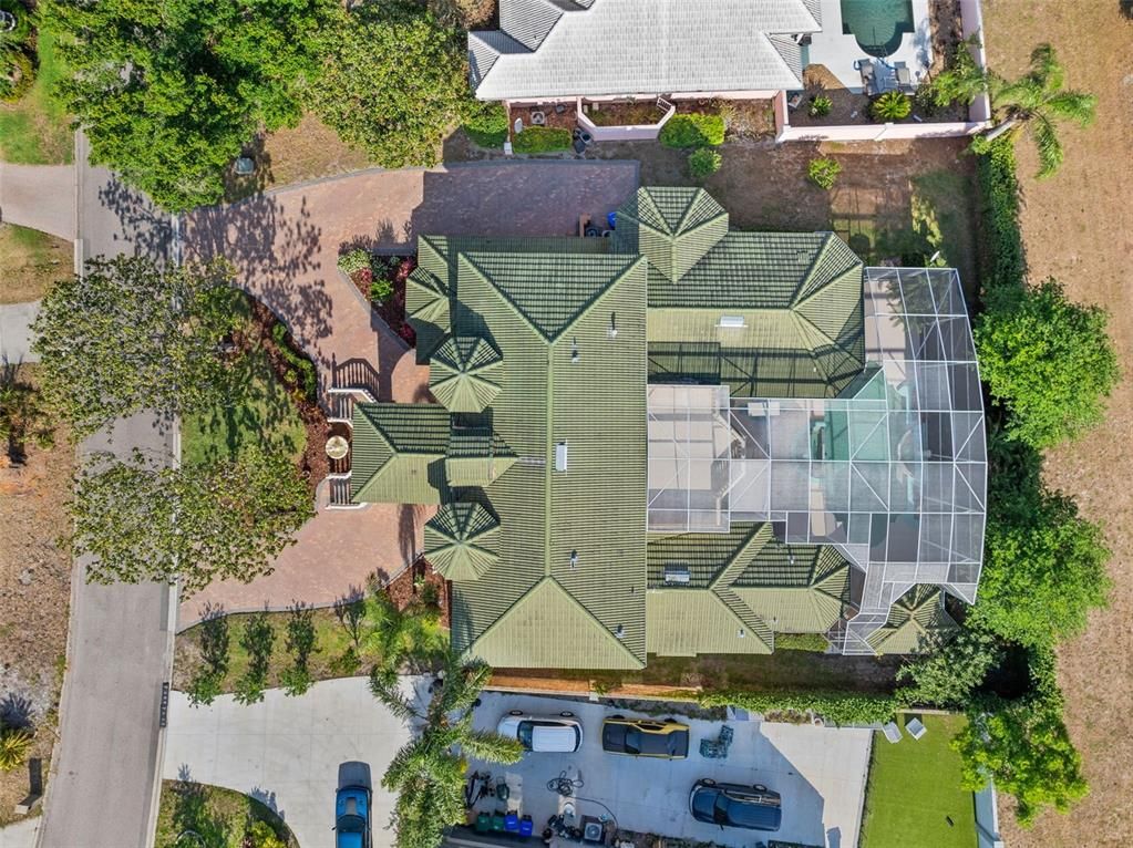 Exterior, Drone