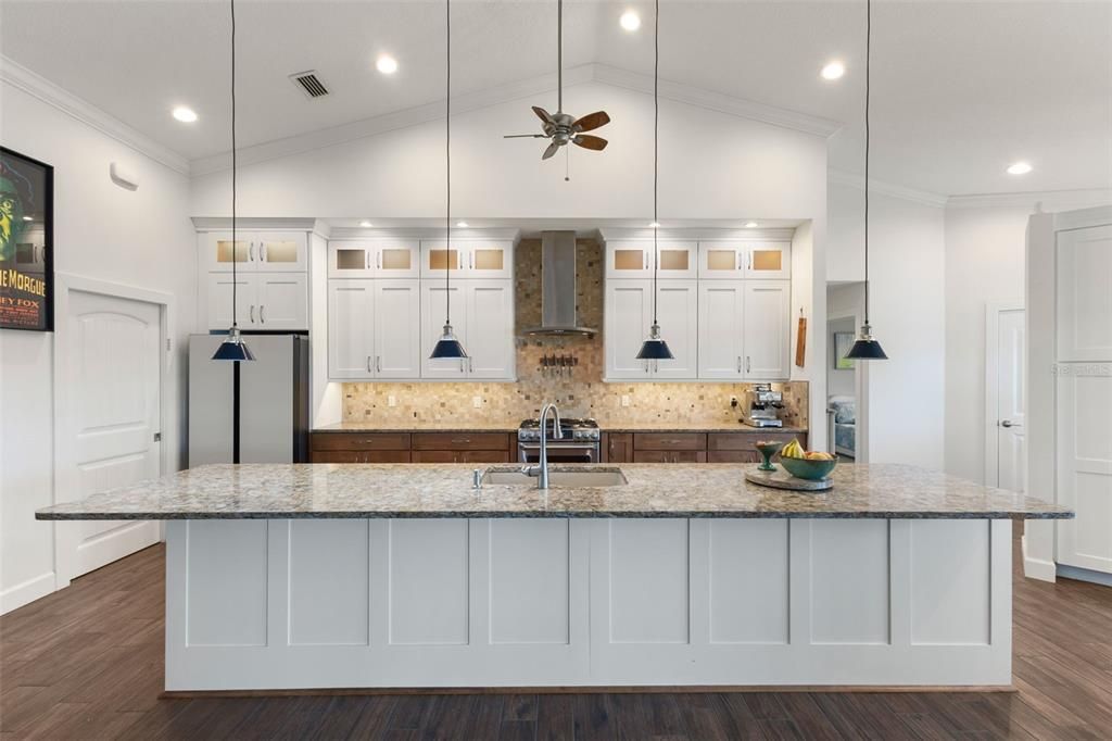 Interior, Kitchen, Pendant Lights, Recessed Lighting, Wood Texture Flooring