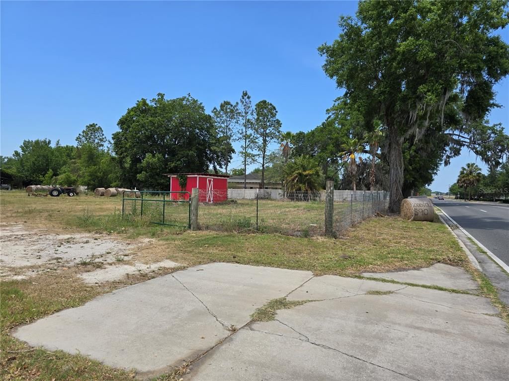 Backyard, Exterior