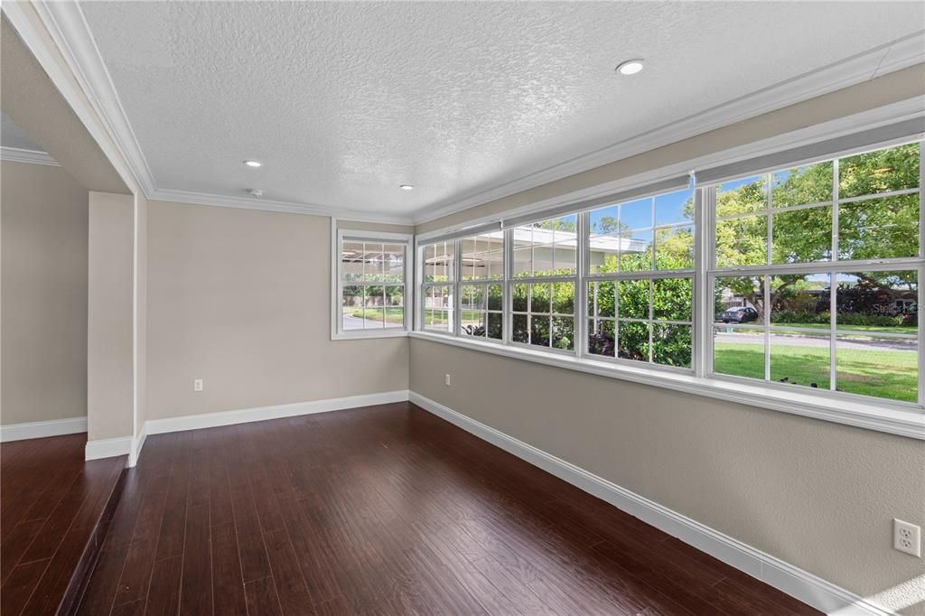 Empty room, Interior, Recessed Lighting, Wood Texture Flooring