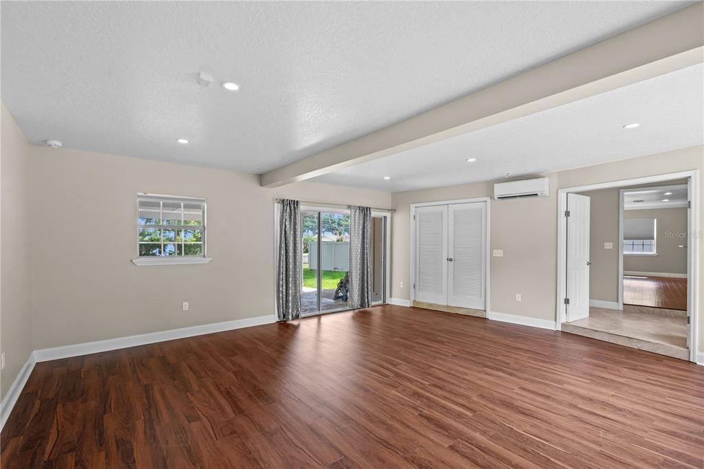 Empty room, Interior, Recessed Lighting, Wood Texture Flooring