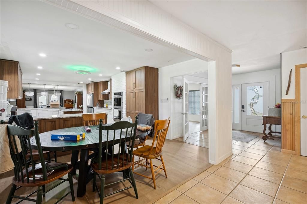 Dining room, Interior, Kitchen, Recessed Lighting