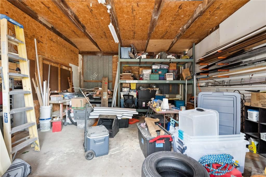 Garage, Interior, Wooden Beams