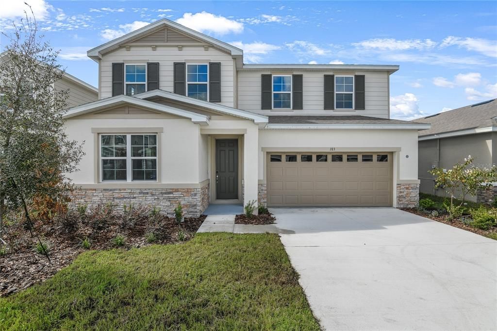 Attached, Exterior, Facade, American Craftsman