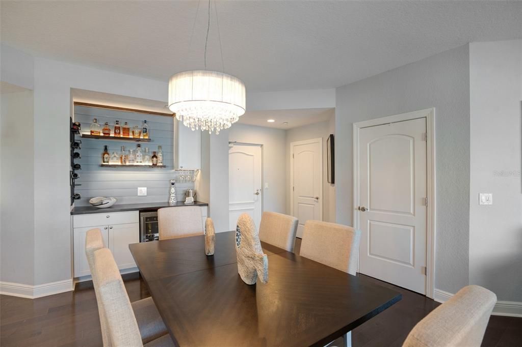 Chandelier, Dining room, Interior, Recessed Lighting, Wood Texture Flooring