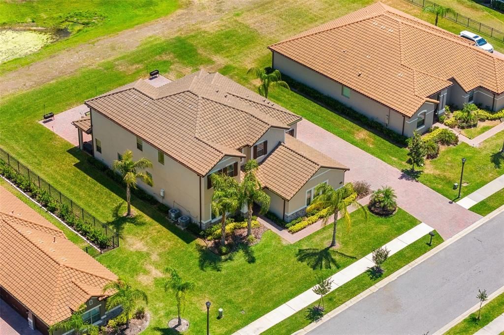 Exterior, Drone